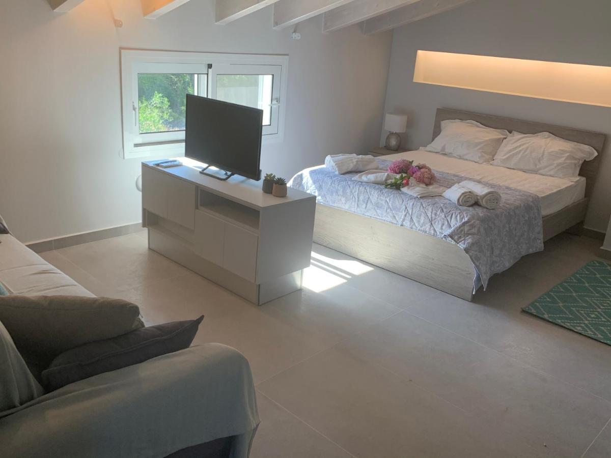 Terpsichore Boutique Bright New Sofita Studios And Appartment 다시아 외부 사진
